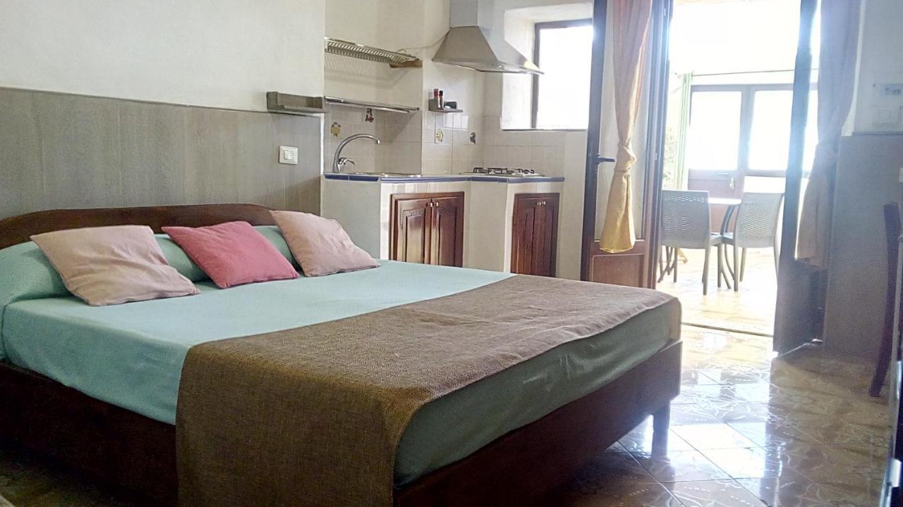 סטרומבולי B&B Casa Frank מראה חיצוני תמונה