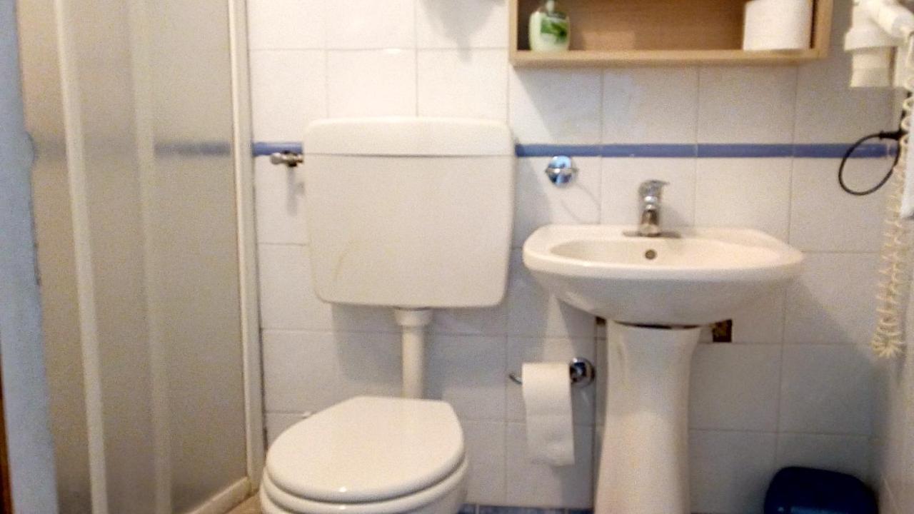 סטרומבולי B&B Casa Frank מראה חיצוני תמונה